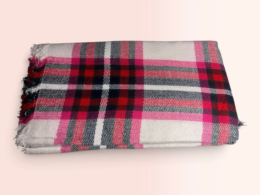LA Double 7 Cream Pin and Black Plaid Scarf 75.6" x 33" Acrylic Sample 2014 NWT
